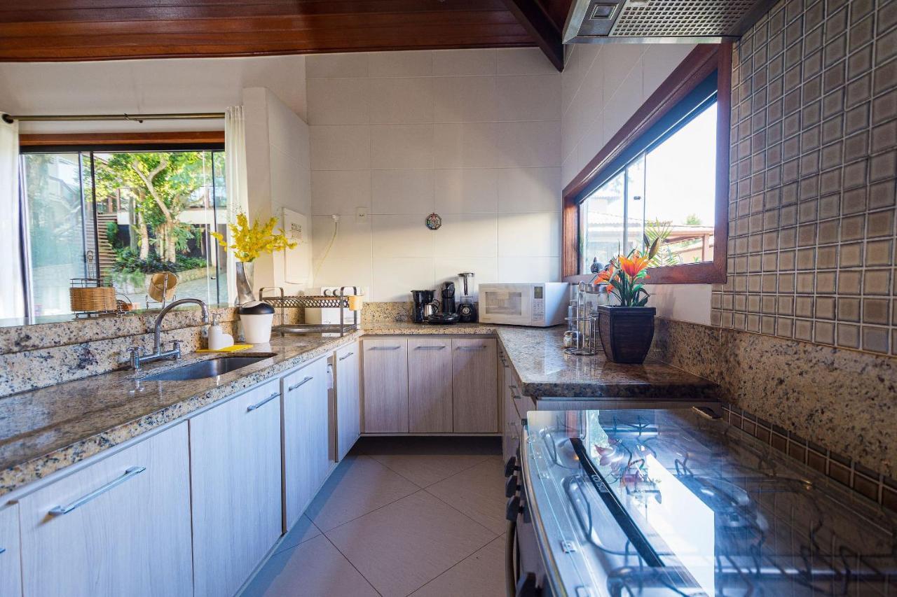 Casa Espetacular Entre Geriba E Ferradurinha - Wifi 200Mb - Piscina Do Codominio - 700 M Da Praia - Garagem - 4 Suites - Area Gourmet Privativa - Cozinha Equipada - Area Kids - Portaria 24H - Ar Condicionado Armacao dos Buzios Экстерьер фото